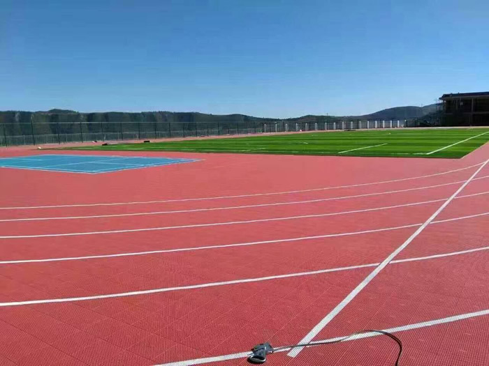 預(yù)制型塑膠跑道